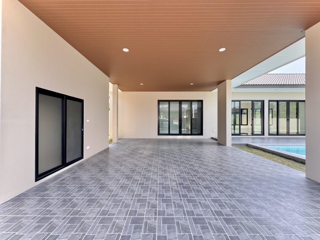 3-bedroom House with private pool (Unfurnished), Toongklom-Talman