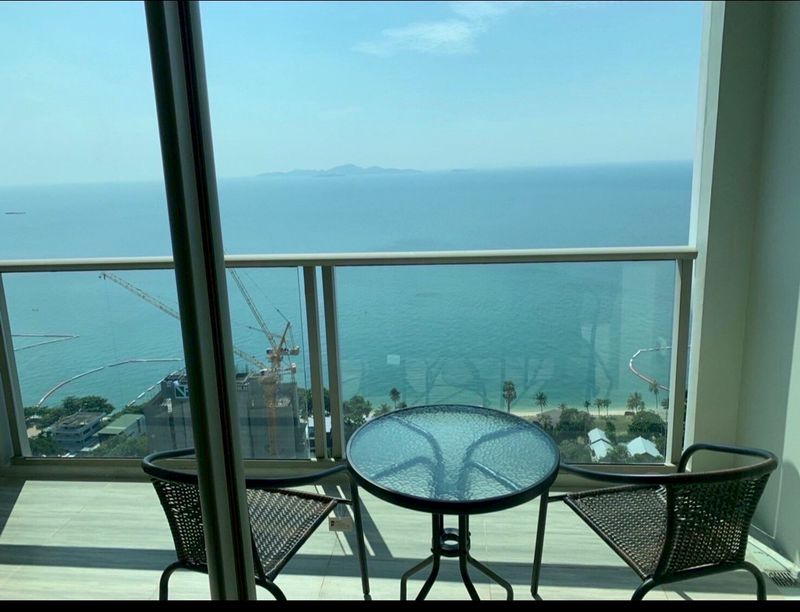 800