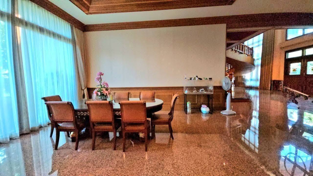 5-bedroom Luxury Mansion – Prime Location in Sriracha City