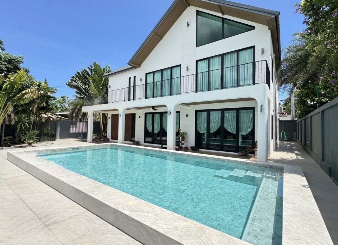 Pet-Friendly 4-bedroom Pool Villa in Huay Yai, Pattaya