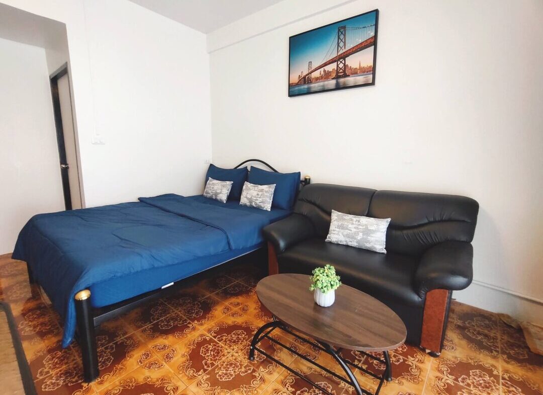 Pool View Studio unit Condo at The Majestic Jomtien