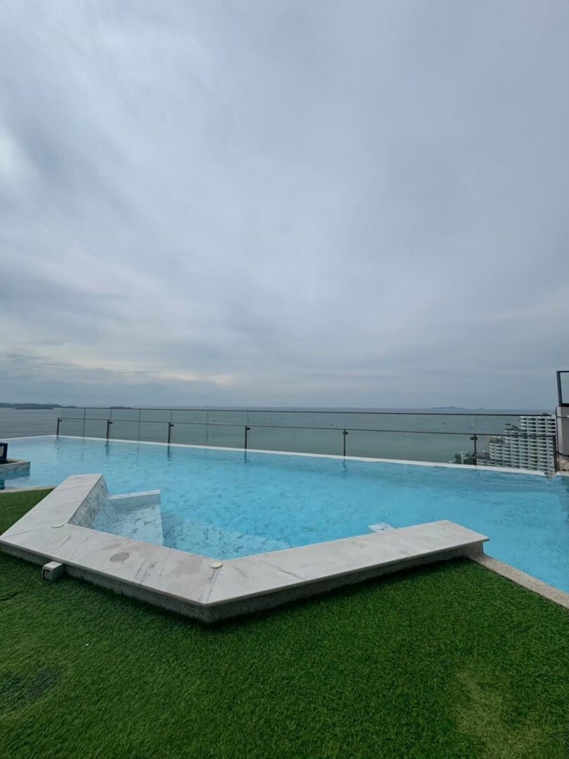 1-bedroom Condo at Andromeda, Pratumnak