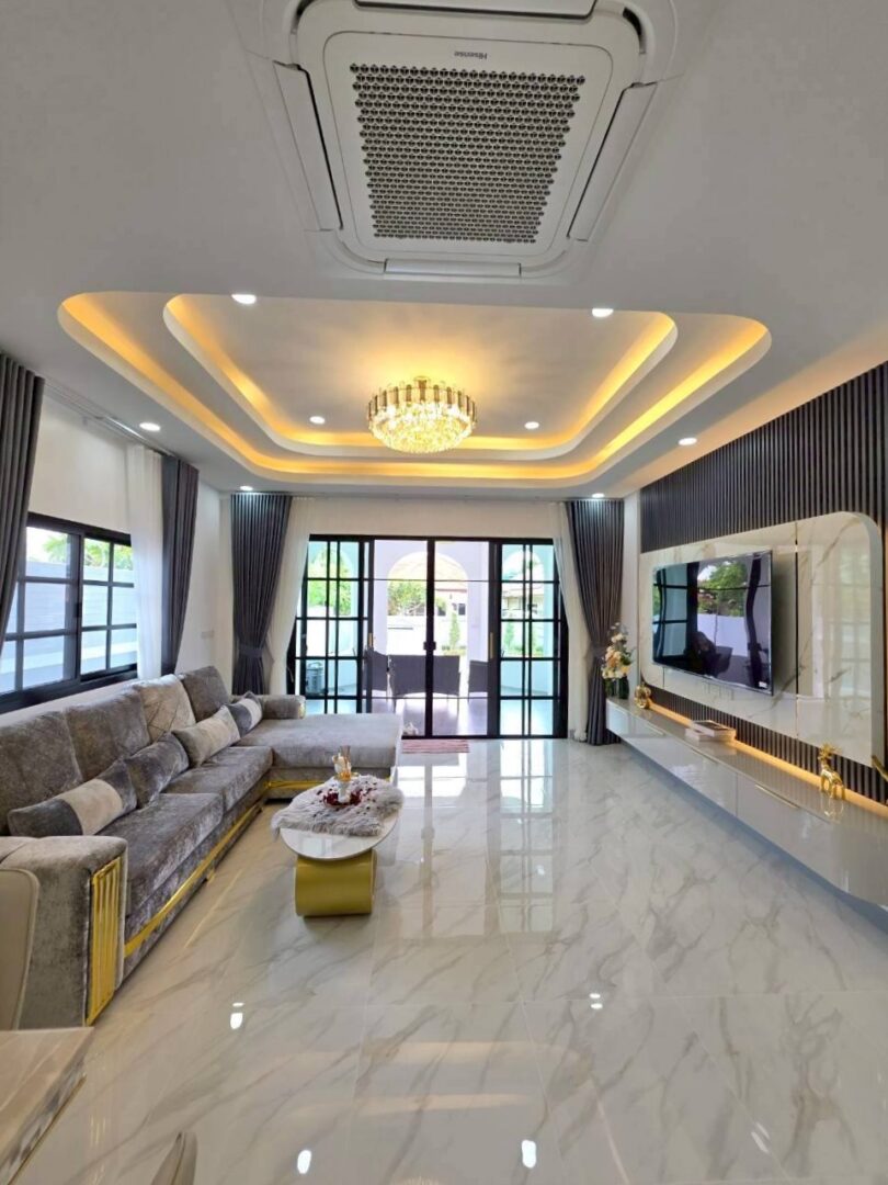 714855686_27606578082299981_3285566226321866328_n 4-bedroomLuxury Pool Villa – Mabprachan Lake, East Pattaya