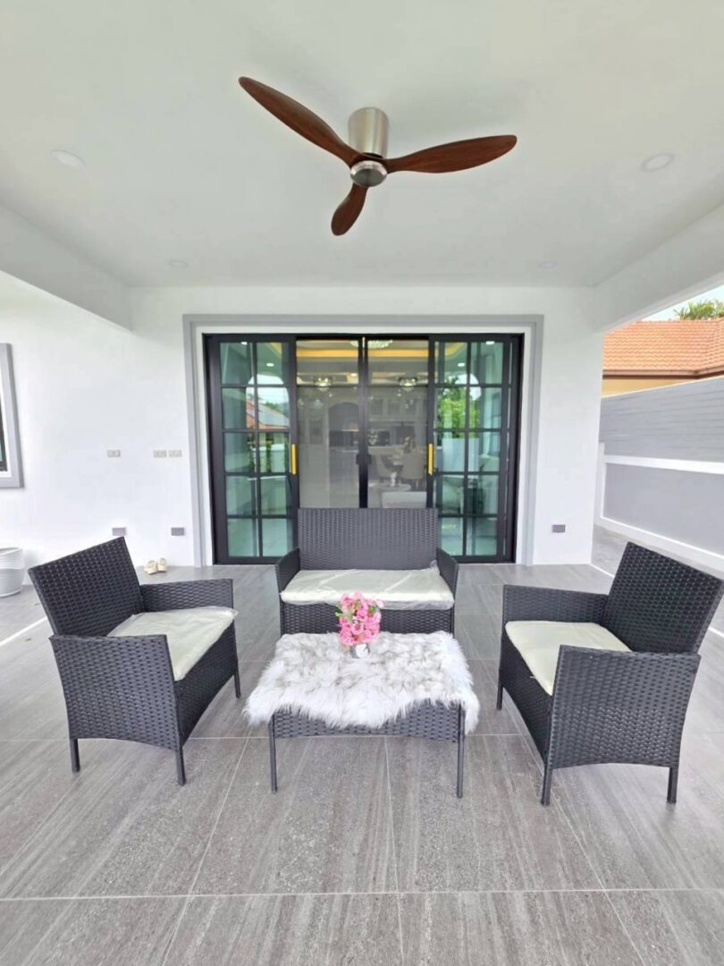 715239324_27606577722300017_2134869813903521855_n 4-bedroomLuxury Pool Villa – Mabprachan Lake, East Pattaya