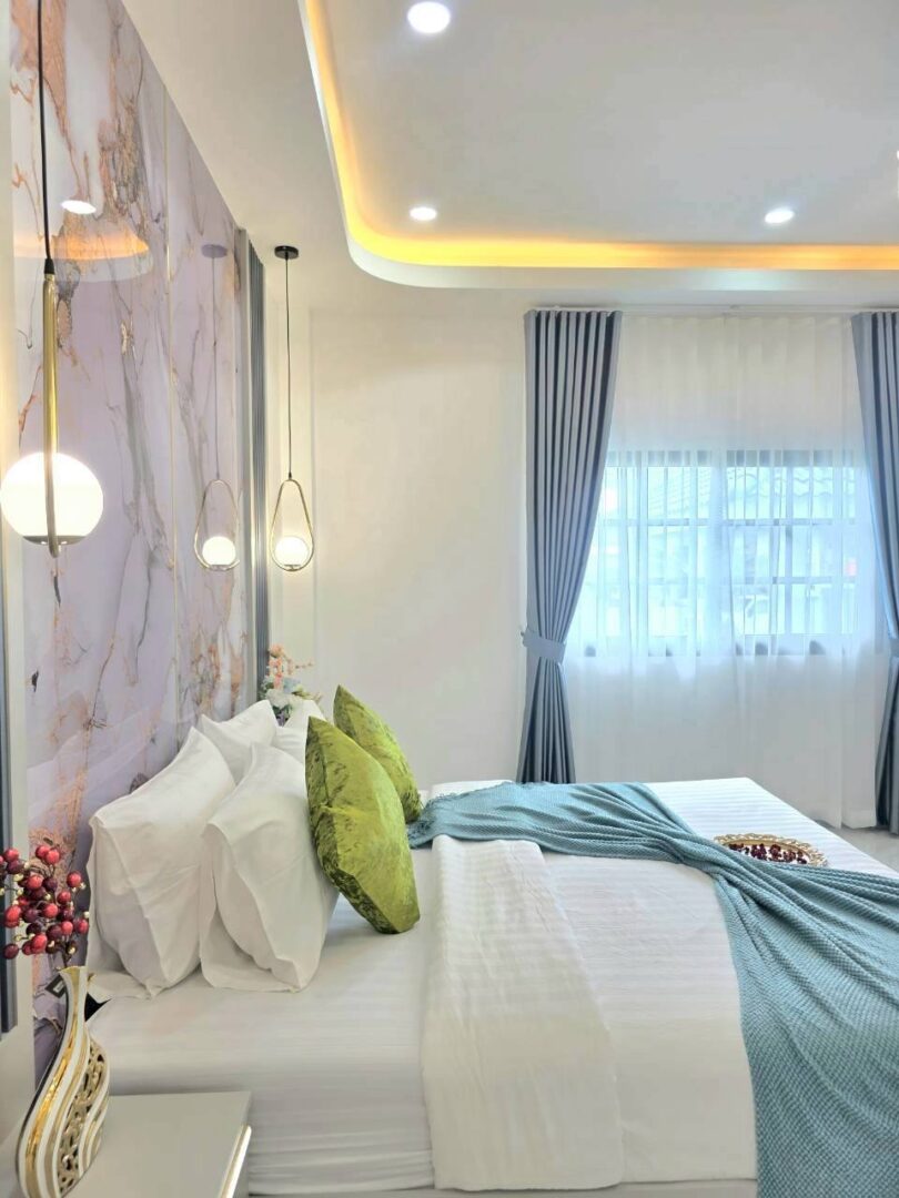 715279428_27606586865632436_7585301526937269788_n 4-bedroomLuxury Pool Villa – Mabprachan Lake, East Pattaya
