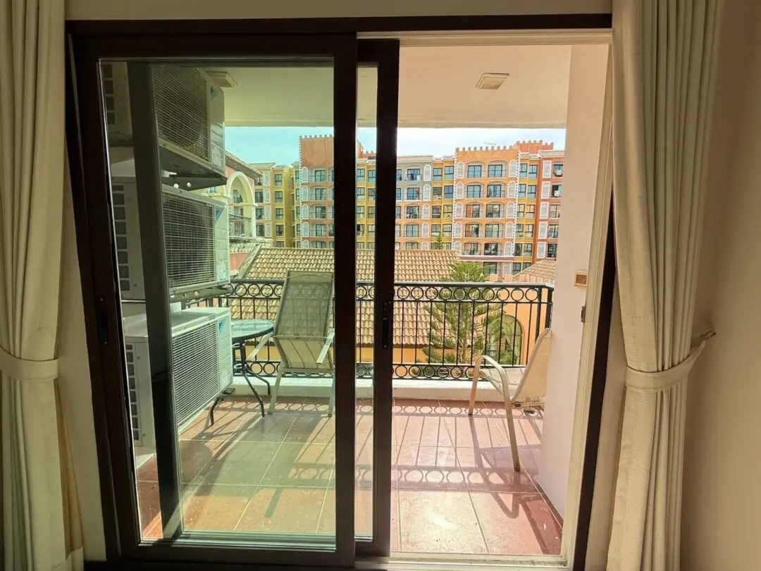 Pool View 1-bedroom Condo at Venetian Signature Condo Resort, Jomtien