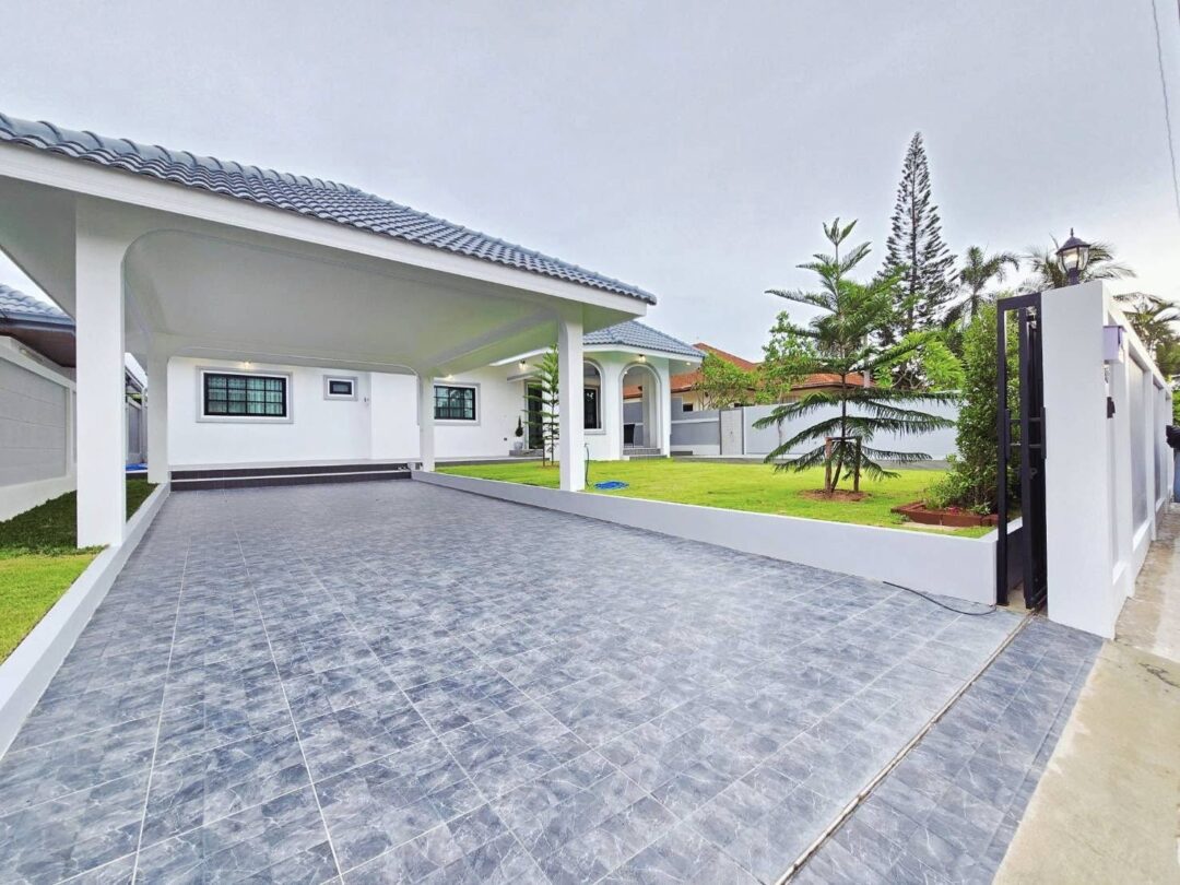 715526105_37122130580719203_2929593861299721042_n 4-bedroomLuxury Pool Villa – Mabprachan Lake, East Pattaya