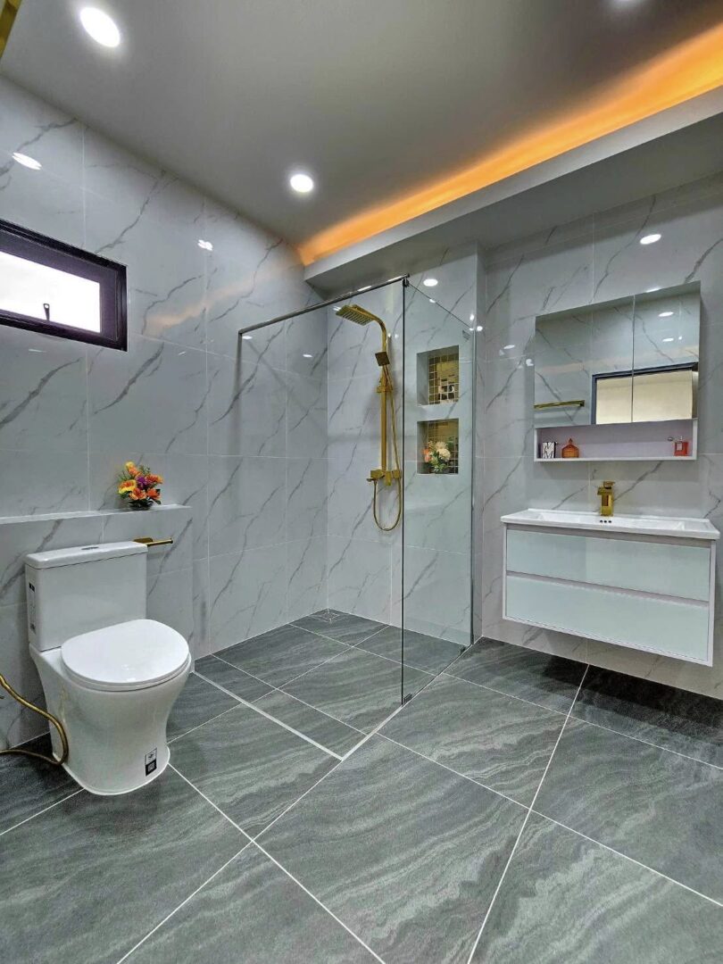 716762805_37122121347386793_5117282828661621140_n 4-bedroomLuxury Pool Villa – Mabprachan Lake, East Pattaya