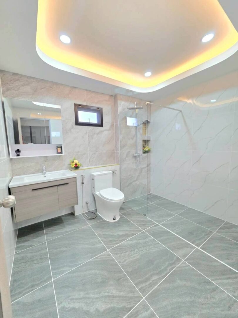 716788640_27606584852299304_7274126663133471091_n 4-bedroomLuxury Pool Villa – Mabprachan Lake, East Pattaya
