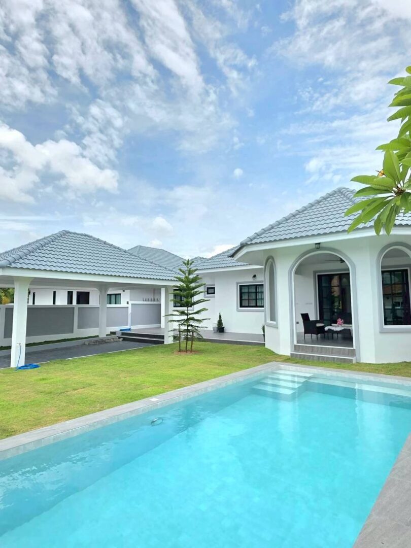 716858850_27606576728966783_5860516098020780842_n 4-bedroomLuxury Pool Villa – Mabprachan Lake, East Pattaya
