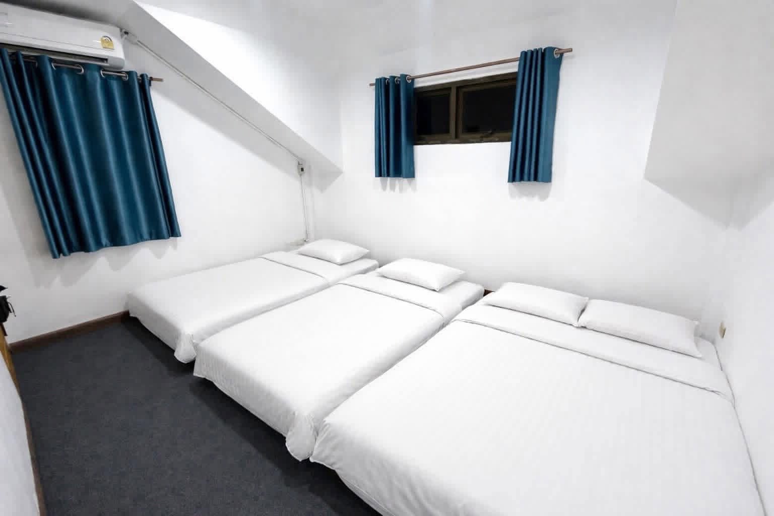 Pet-friendly 4-bedroom Pool Villa, near Jomtien Beach