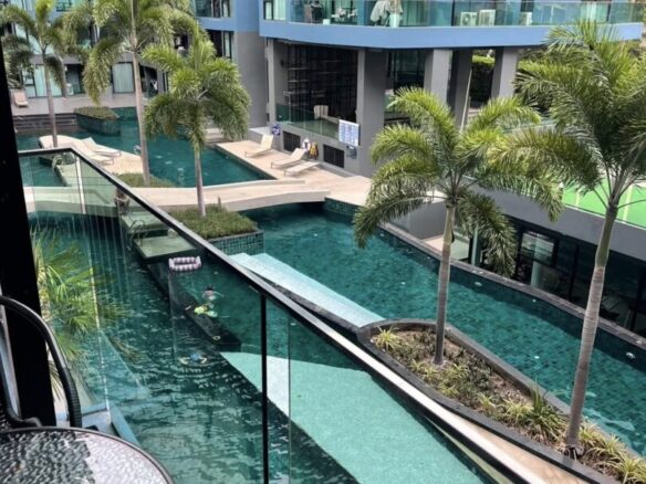 Pool View Studio Condo at Acqua Condominium Jomtien