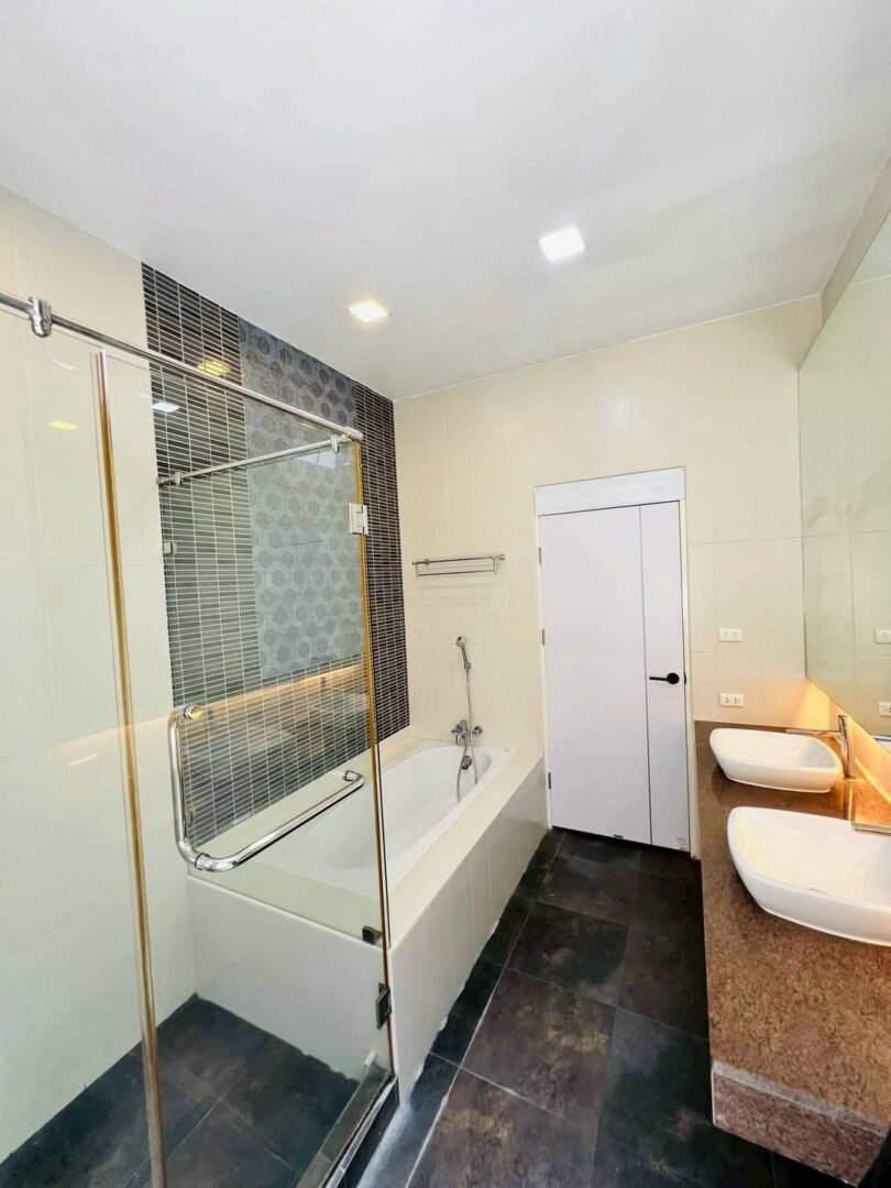 717425151_122295901670070208_3991800161319734107_n 3-bedroom Single House at Sirisa16, East Pattaya