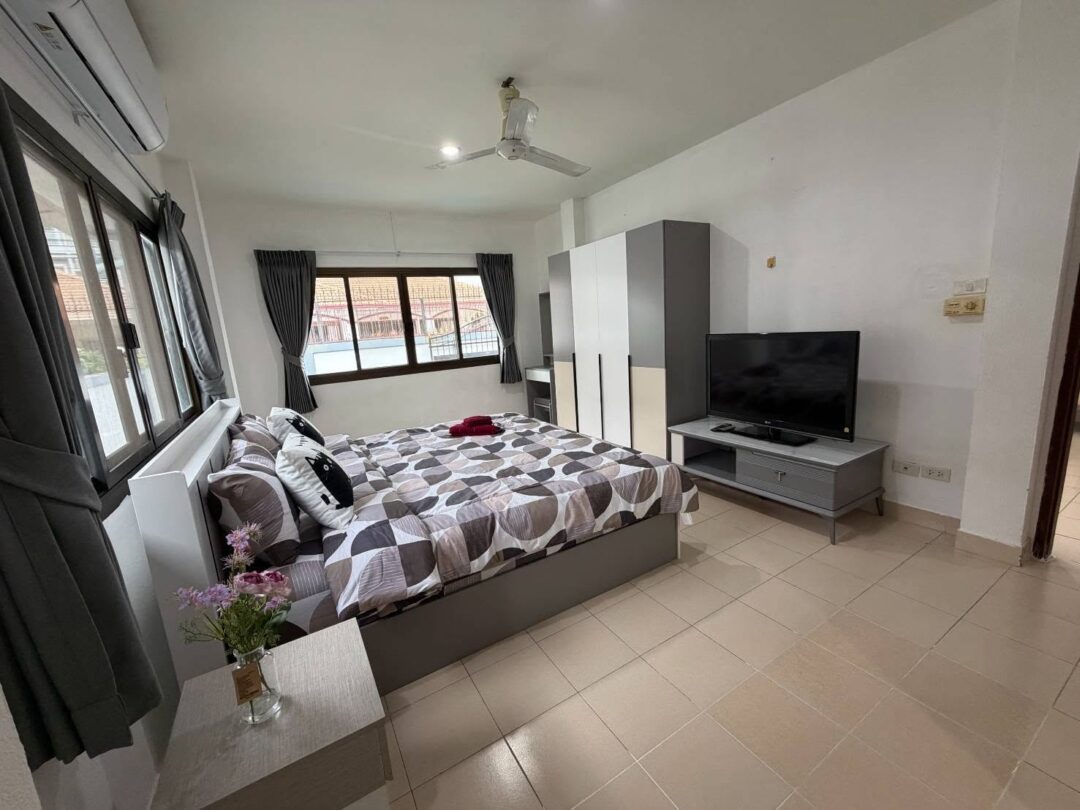 717642825_2072613290314279_8719124864437546578_n 3-bedroom Pool Villa in Jomtien, Pattaya