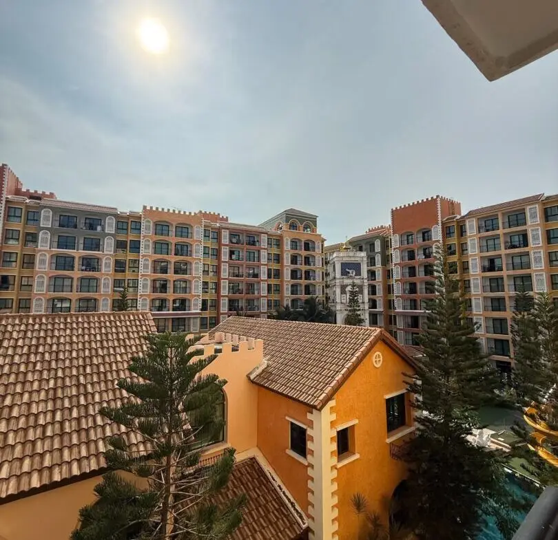 Pool View 1-bedroom Condo at Venetian Signature Condo Resort, Jomtien