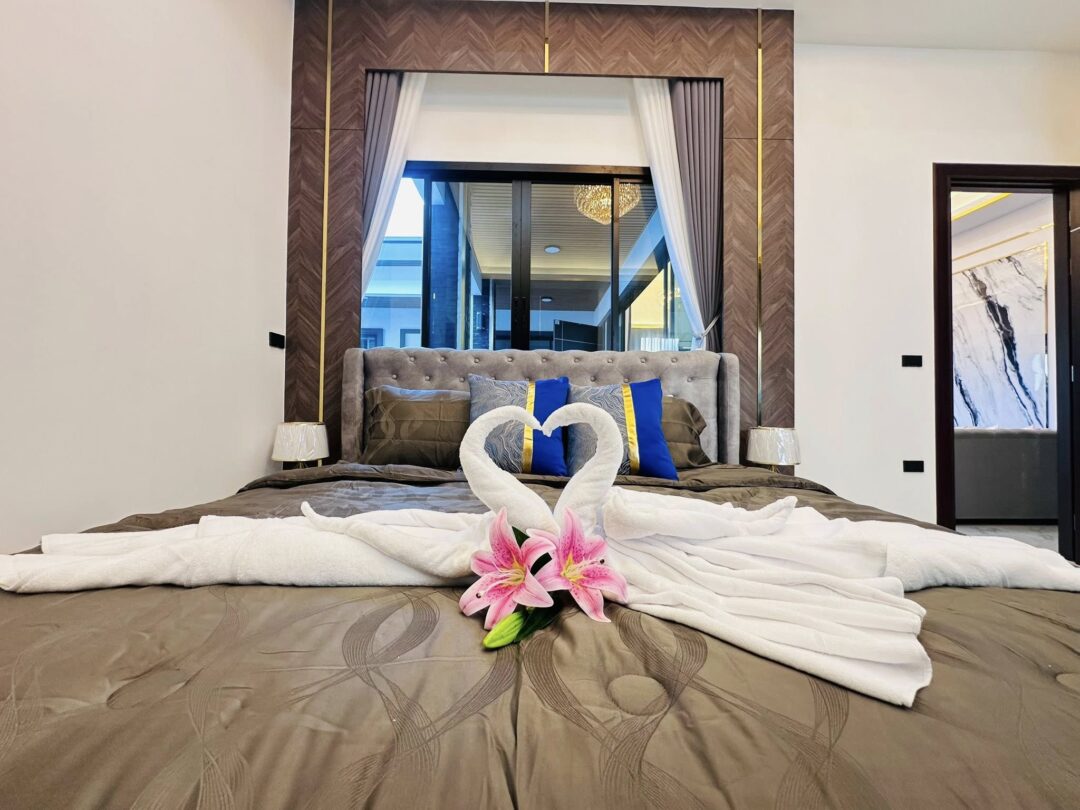 721575578_122116146657264368_7516890947889876226_n 3 bedroom House with Private Pool in Pong, Near Mabprachan Lake