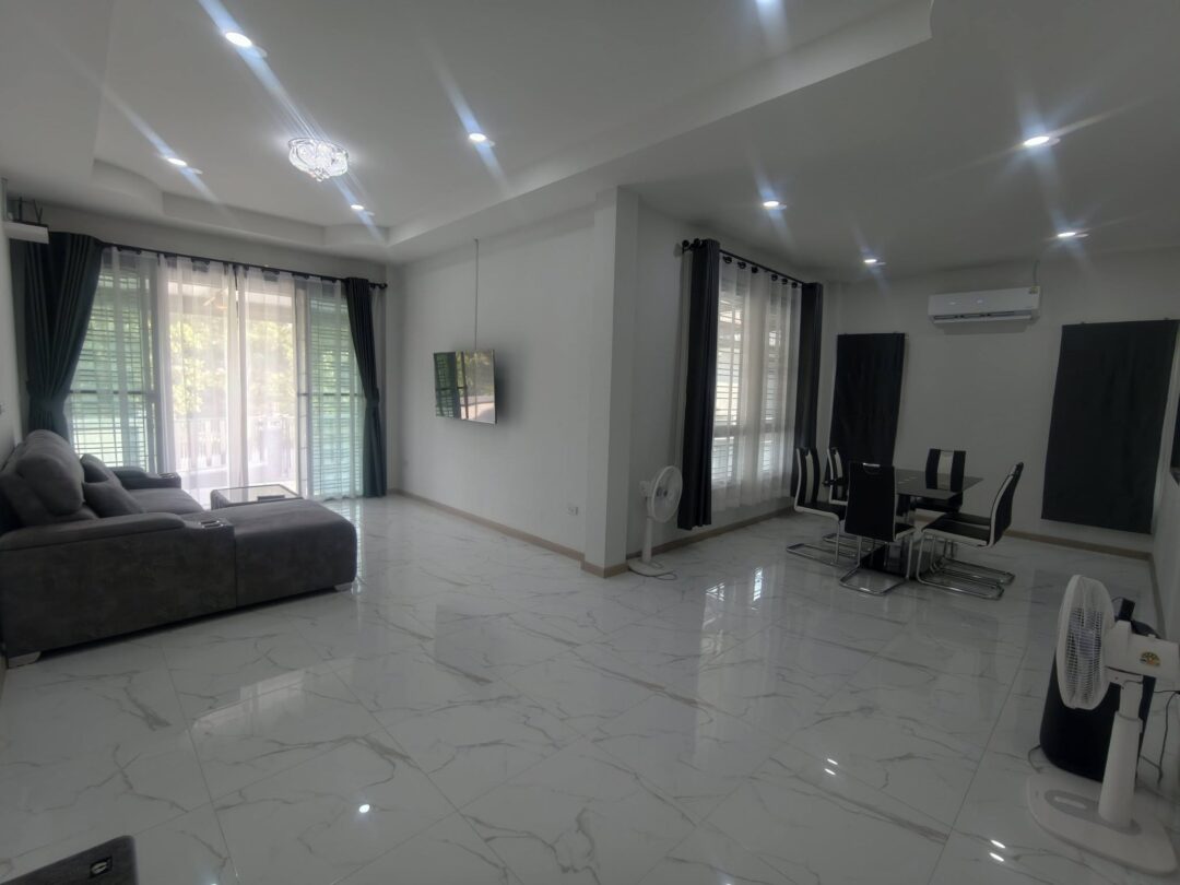 721667320_2853833778325043_2150350138321875514_n 3-bedroom House in Nong Pla Lai, Pattaya