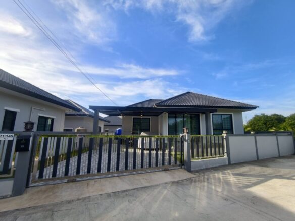 3-bedroom House  in Nong Pla Lai, Pattaya