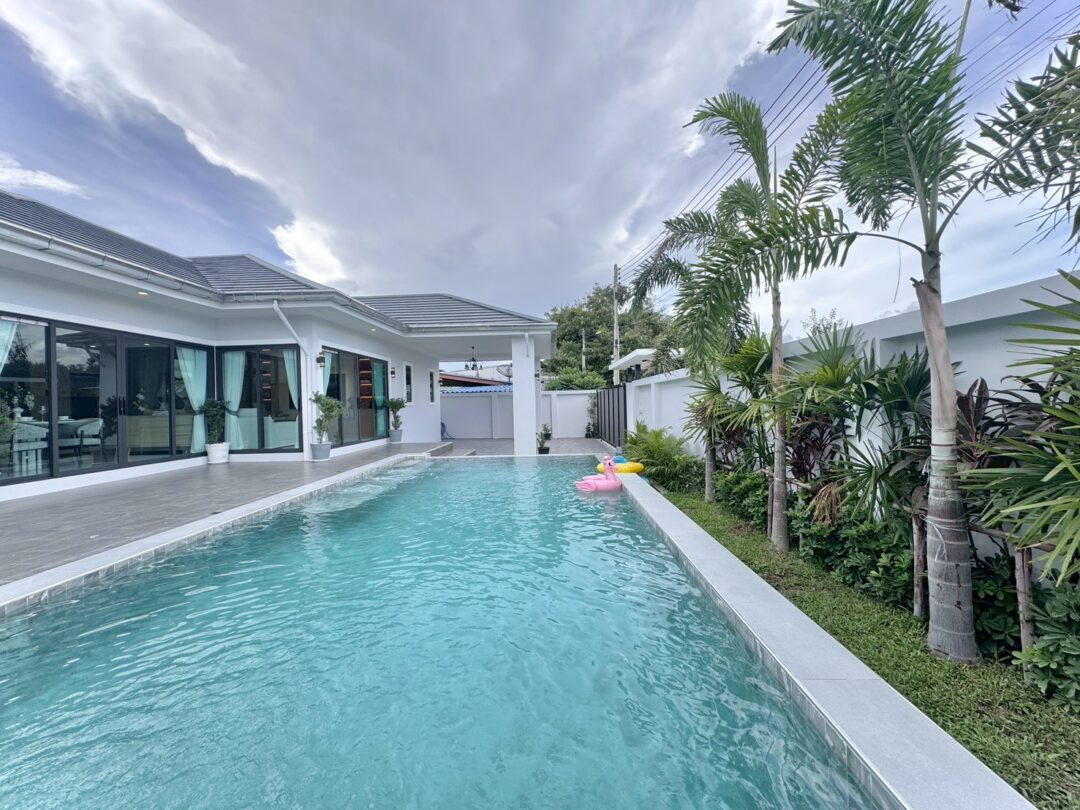 3-bedroom Pool Villa in Huay Yai