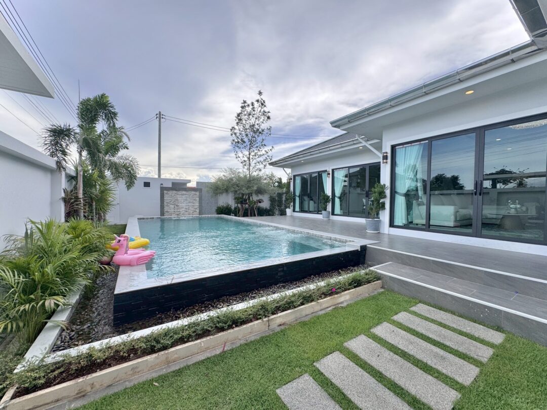 3-bedroom Pool Villa in Huay Yai