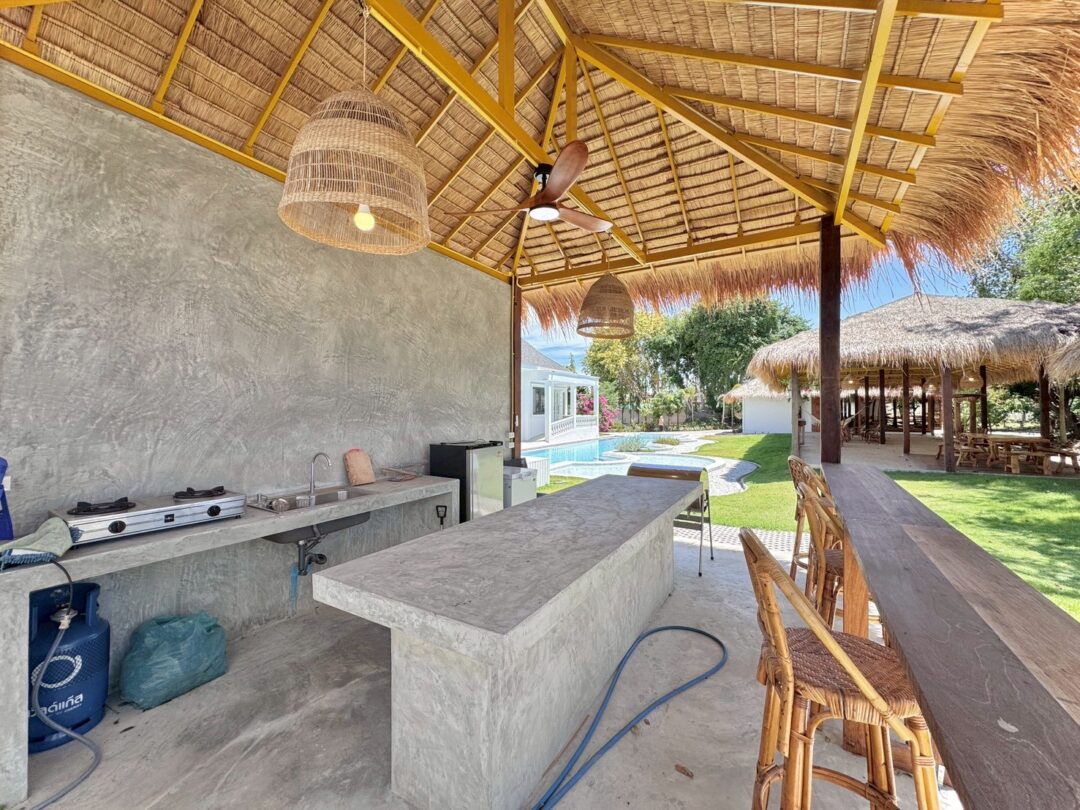 4-bedroom Standalone Pool Villa in Hauy Yai
