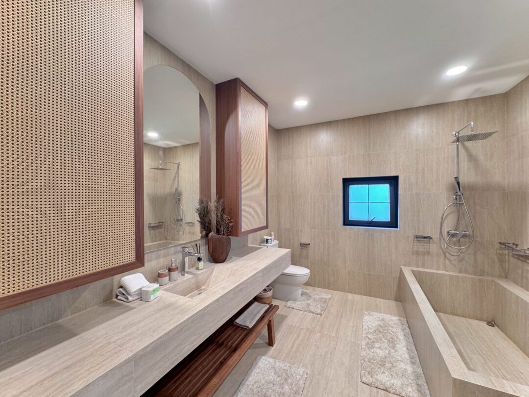 4-bedroom Standalone Pool Villa in Hauy Yai