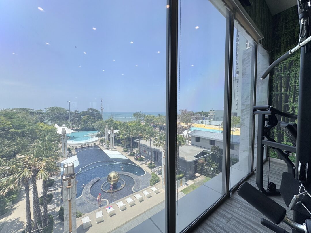 Sea View 1-bedroom Condo at Copacabana Beach Jomtien