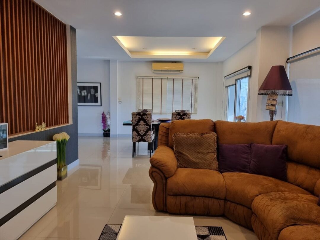 3-bedroom Pool Villa at Patta Village, East Pattaya
