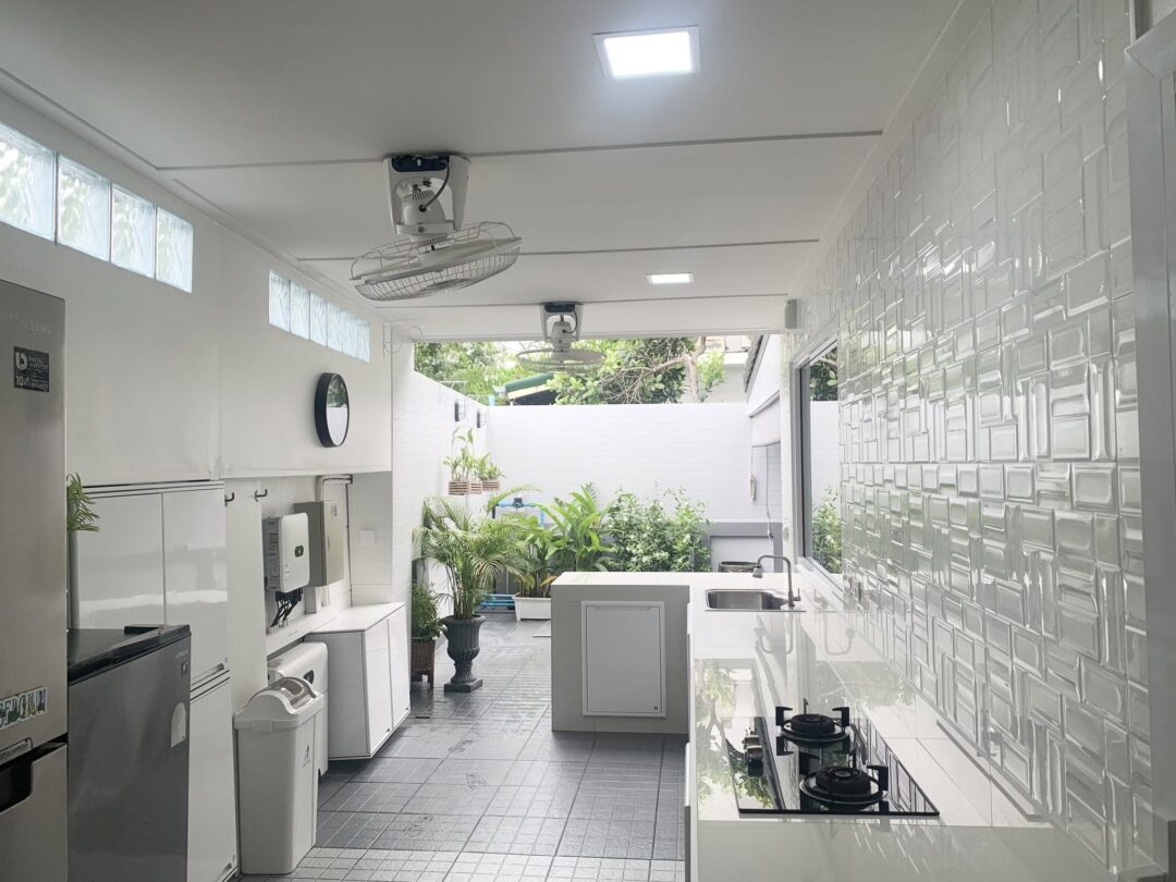 615402528_888264160567918_3152389762344400354_n 3-bedroom Pool Villa in Uraiwan Park View Village, Solar-Powered, East Pattaya