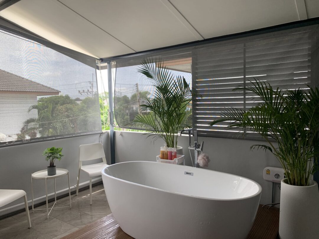 616820332_888262553901412_6342859378086448841_n 3-bedroom Pool Villa in Uraiwan Park View Village, Solar-Powered, East Pattaya