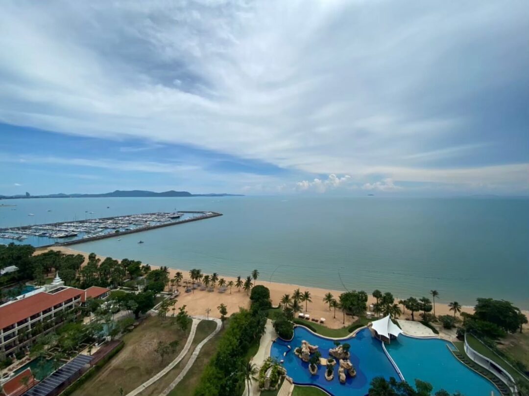 734313892_27427550476893818_725531672142190394_n 2-bedroom Sea View Luxury Beachfront Condo at Mövenpick White Sand Beach Pattaya