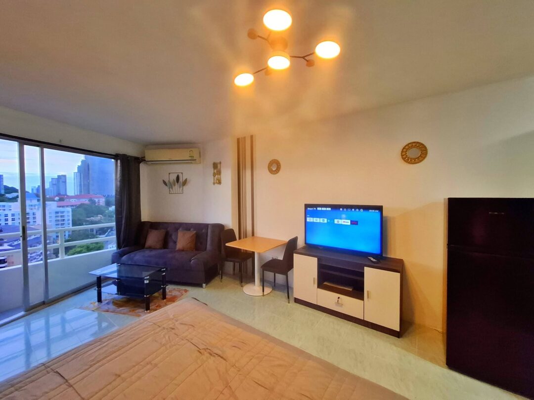 738040802_10232220668925829_1450737840973271775_n Studio Sea View at View Talay 1A, Jomtien