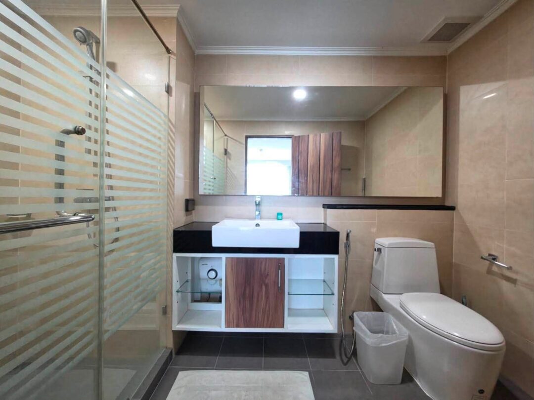 751549640_27760555640242107_7771716638393363141_n 2-bedroom at Dusit Grand Park 1, Corner Unit with Pool View