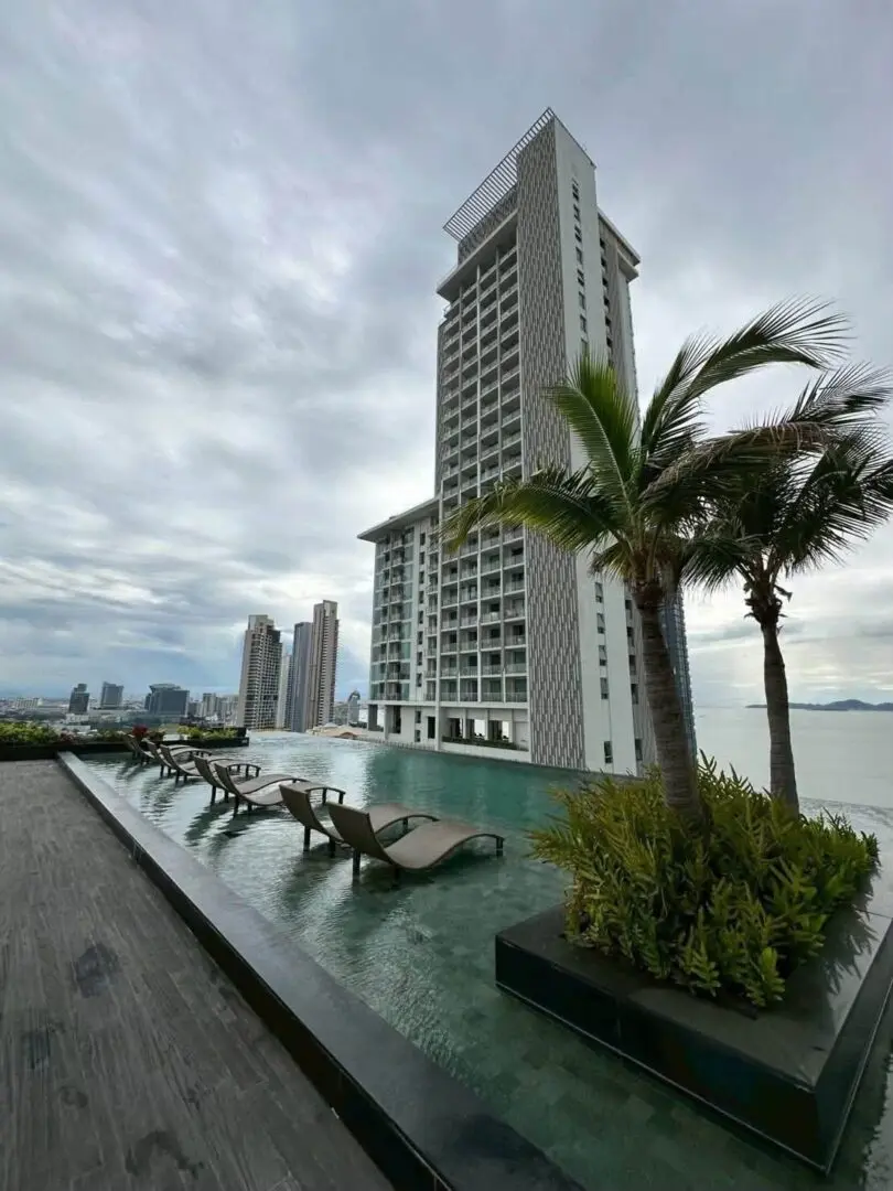 1 bedroom condo at The Riviera Wongamat Beach
