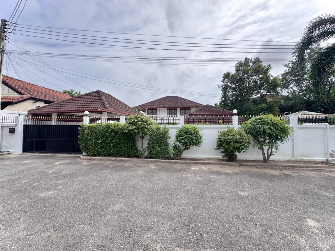 LINE_ALBUM_5-10 Pong ซ.มาบประชันล่าง 3_260714_3 3-bedroom Pool Villa at Cherry Blossom Residence 1, East Pattaya