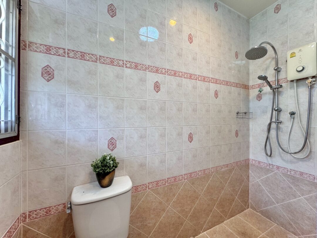 LINE_ALBUM_5-10 Pong ซ.มาบประชันล่าง 3_260714_40 3-bedroom Pool Villa at Cherry Blossom Residence 1, East Pattaya
