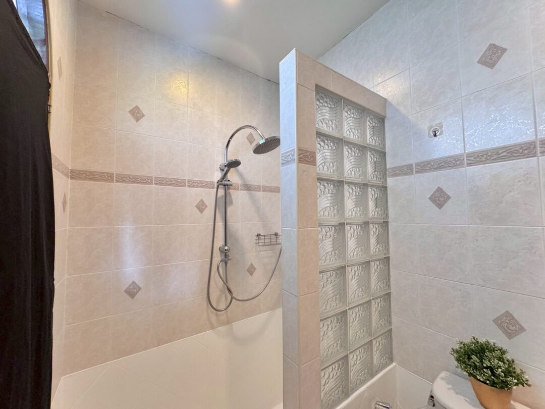LINE_ALBUM_5-10 Pong ซ.มาบประชันล่าง 3_260714_44 3-bedroom Pool Villa at Cherry Blossom Residence 1, East Pattaya