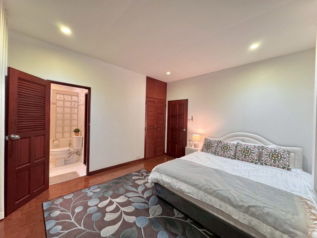 LINE_ALBUM_5-10 Pong ซ.มาบประชันล่าง 3_260714_46 3-bedroom Pool Villa at Cherry Blossom Residence 1, East Pattaya