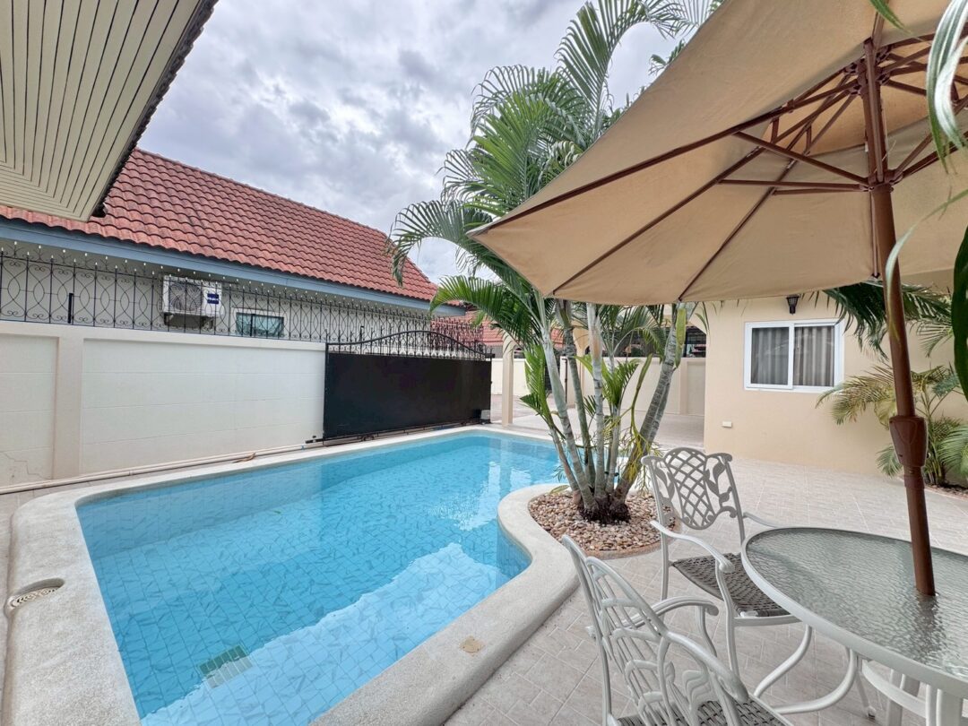 3-bedroom Pool Villa at Park View, East Pattaya