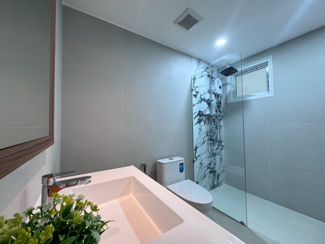3-bedroom Corner Single House in Eakmongkol 4/1 Village, East Pattaya