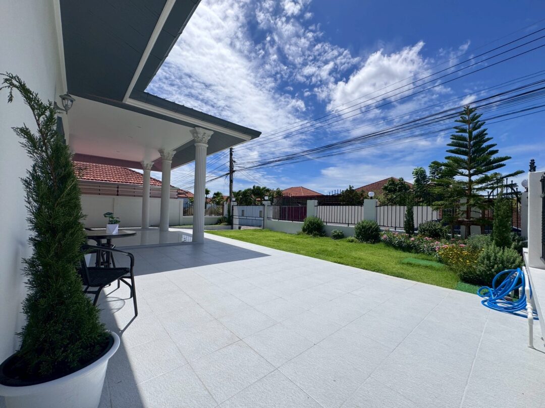 3-bedroom Corner Single House in Eakmongkol 4/1 Village, East Pattaya