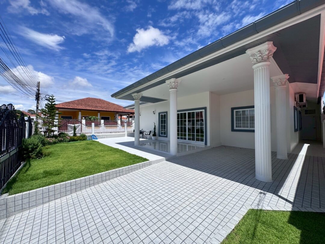 3-bedroom Corner Single House in Eakmongkol 4/1 Village, East Pattaya