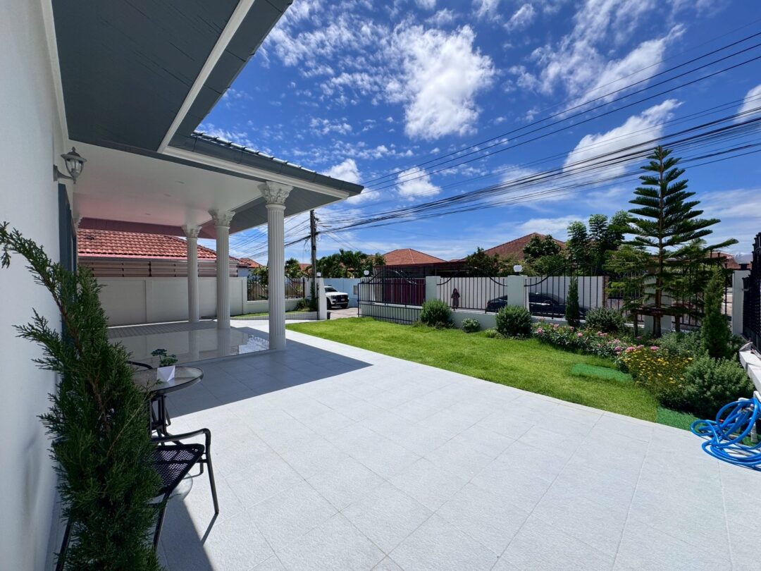 3-bedroom Corner Single House in Eakmongkol 4/1 Village, East Pattaya