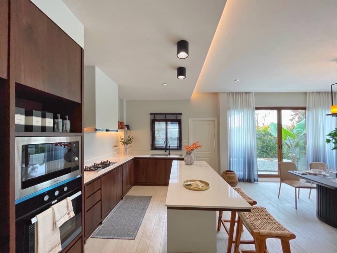 3-bedroom Luxury Pool Villa at Panalee Banna Village in Huay Yai, Pattaya