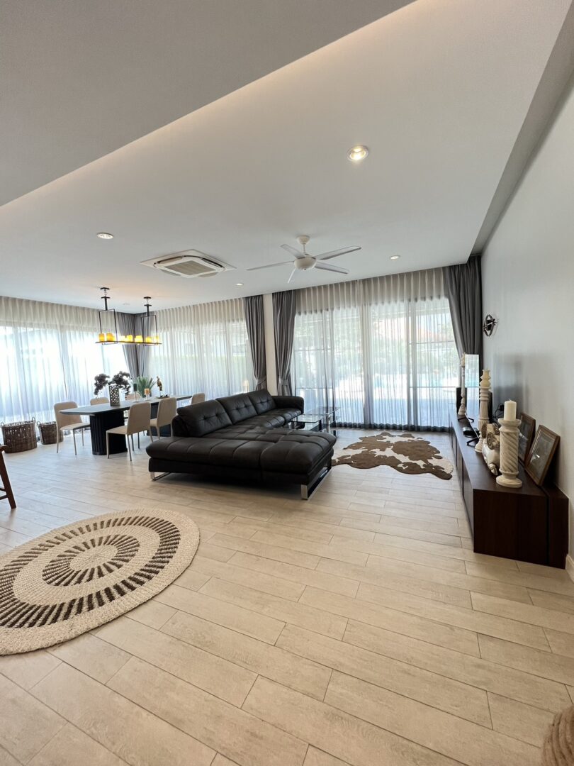 3-bedroom Luxury Pool Villa at Panalee Banna Village in Huay Yai, Pattaya